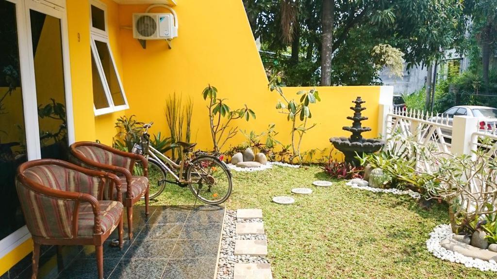 Cendana Mulia Hostel Bogor Exterior photo