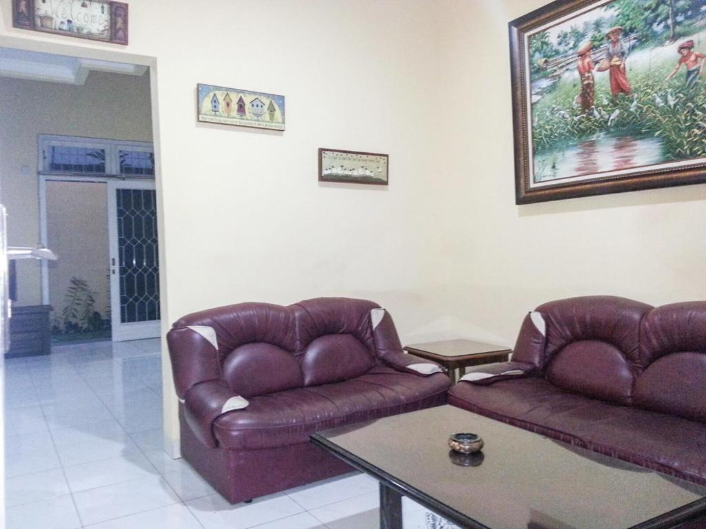 Cendana Mulia Hostel Bogor Exterior photo